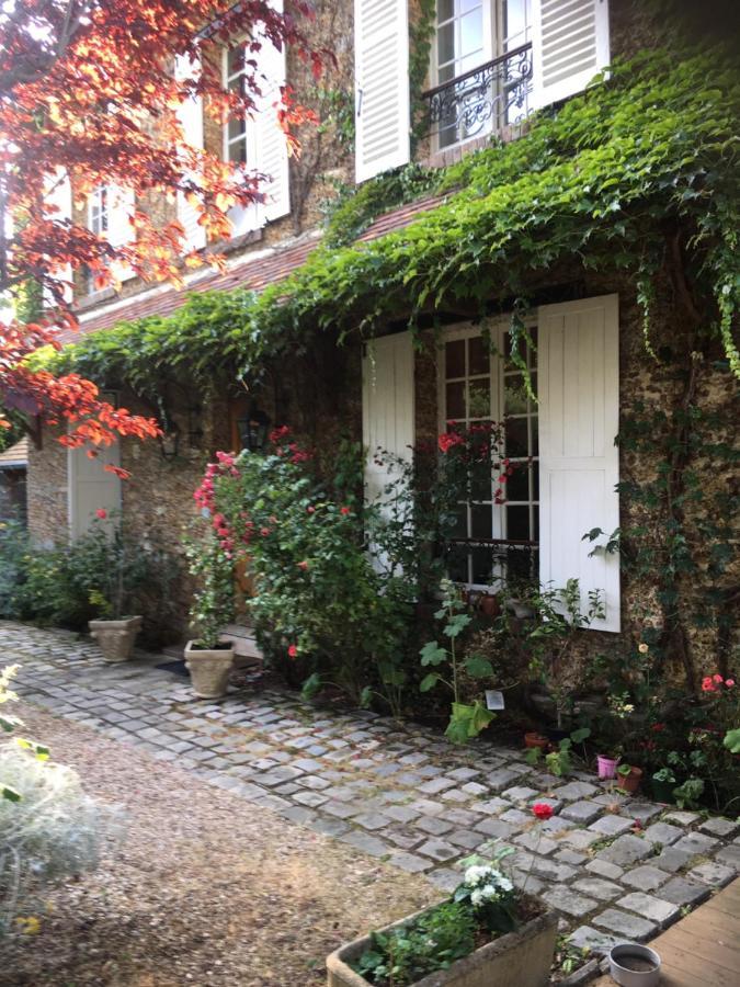 Bed and Breakfast Le Cedre Bleu Grosrouvre Exterior foto